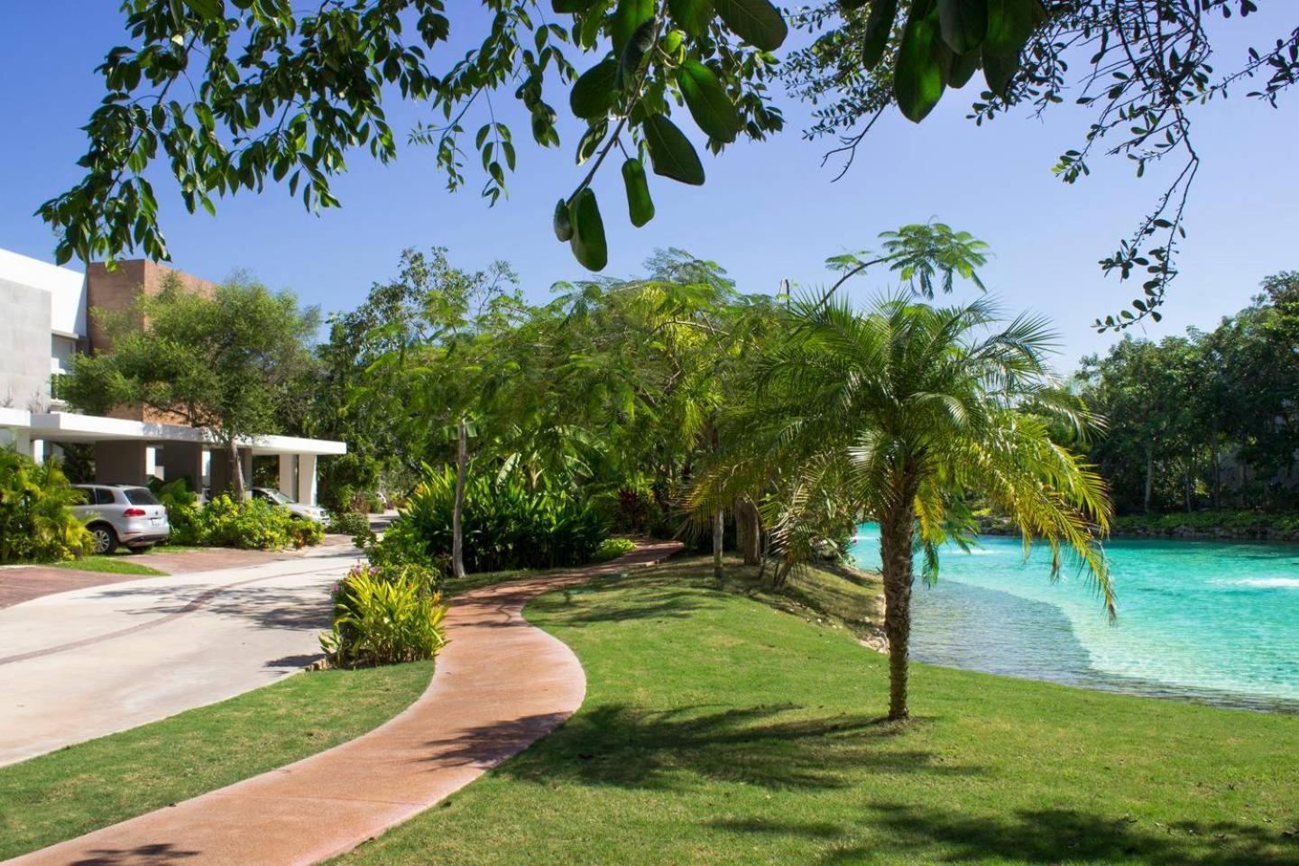 Modern House Surrounded By Nature Merida Exterior photo